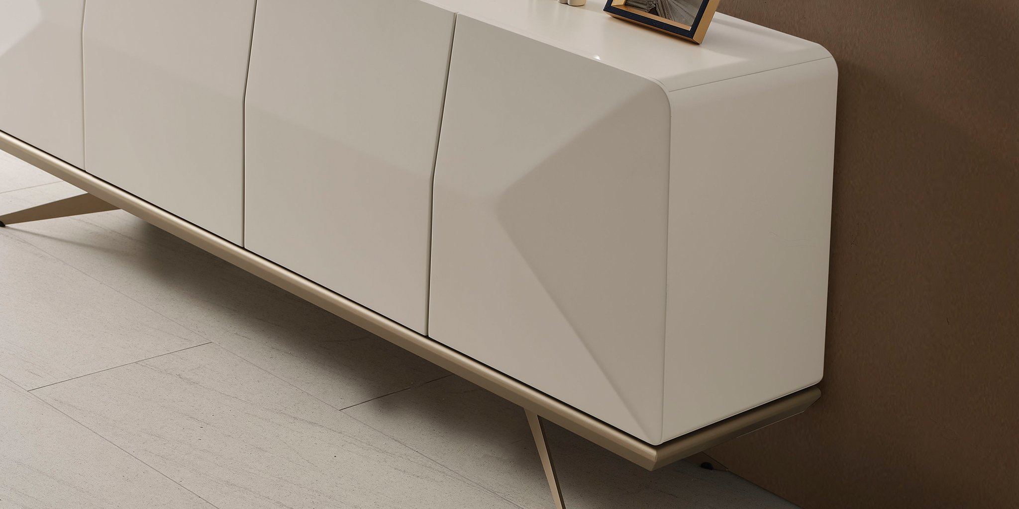 Gucci Yemek Odası Takımı